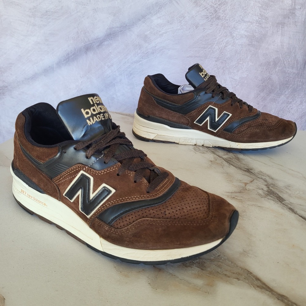 USA 997 New Balance Size 9.5 Suede Brown Black Men's